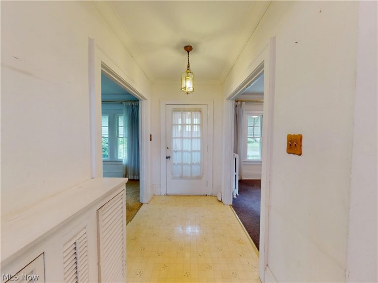 3144 Berkshire Road, Cleveland Heights, OH - Photo 2