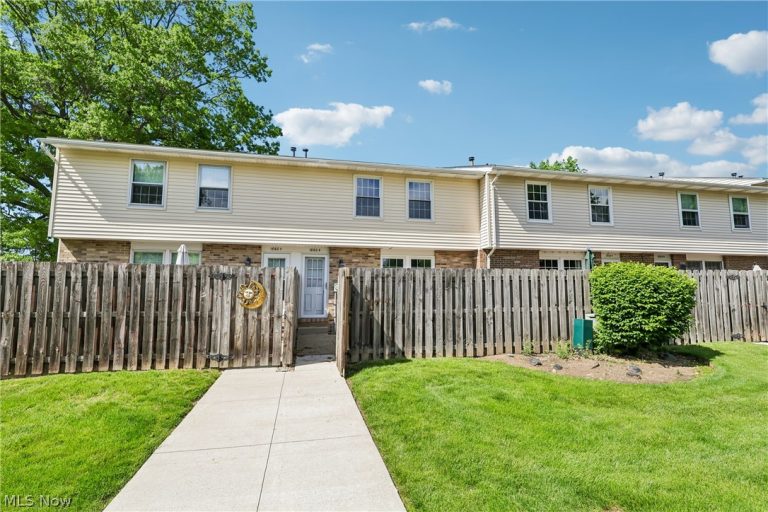 1860 Higby Drive #B, Stow, OH - Photo 4