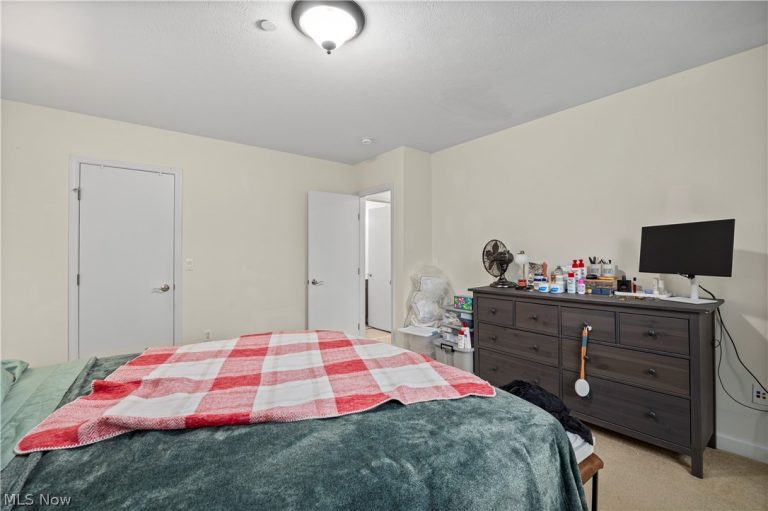 2885 Pease Drive #303, Rocky River, OH - Photo 8