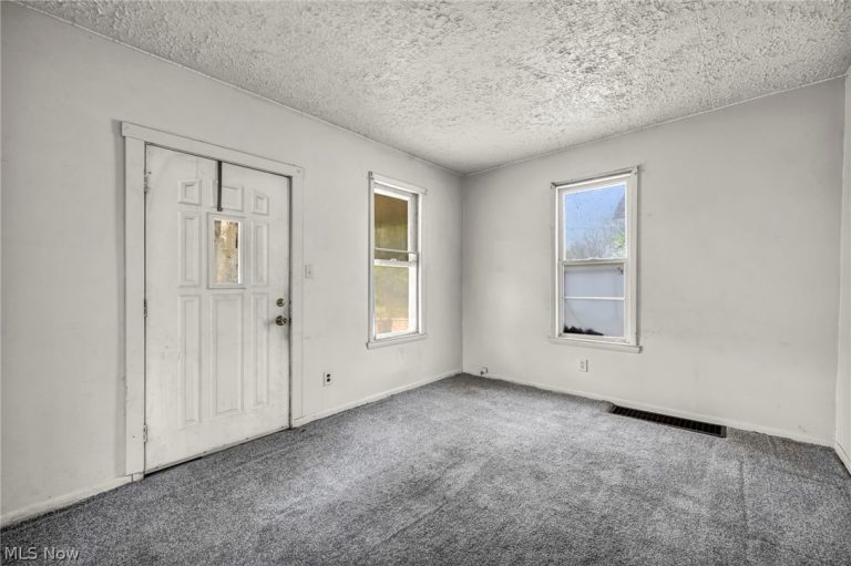 383 Arlington Street, Akron, OH - Photo 3