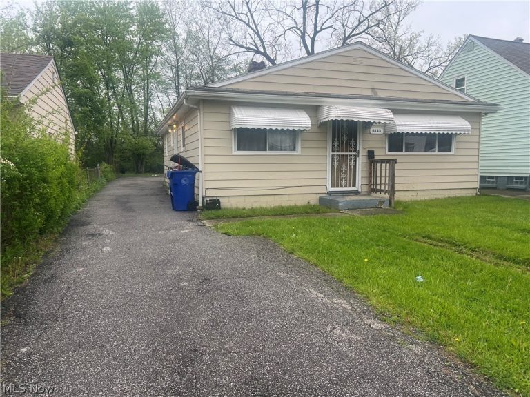 4433 158th Street, Cleveland, OH - Photo 2