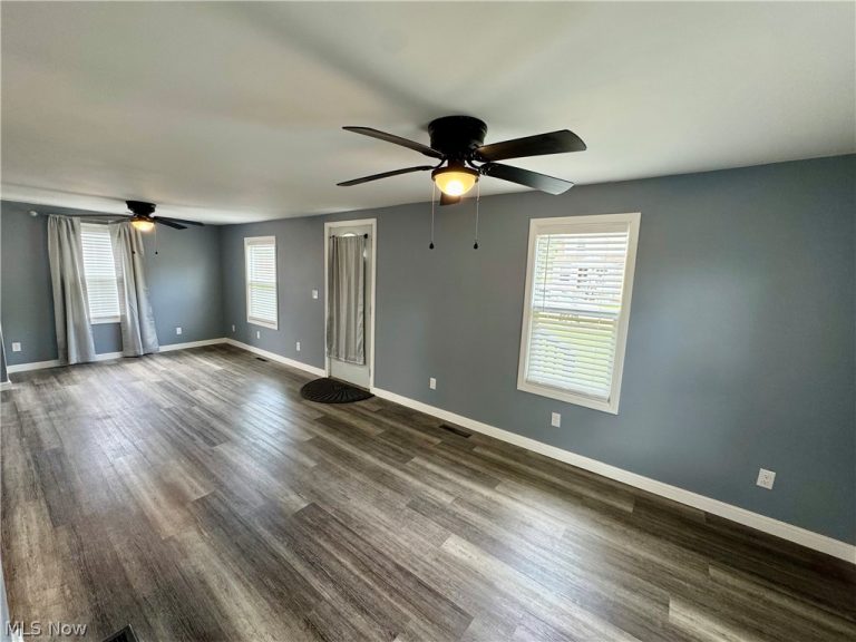 2310 Harmon Street, Canton, OH - Photo 6