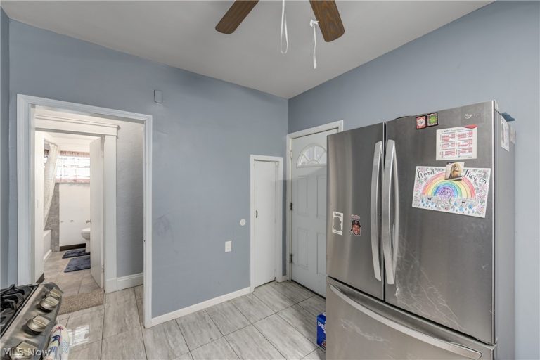 1631 Cohassett Avenue, Lakewood, OH - Photo 8