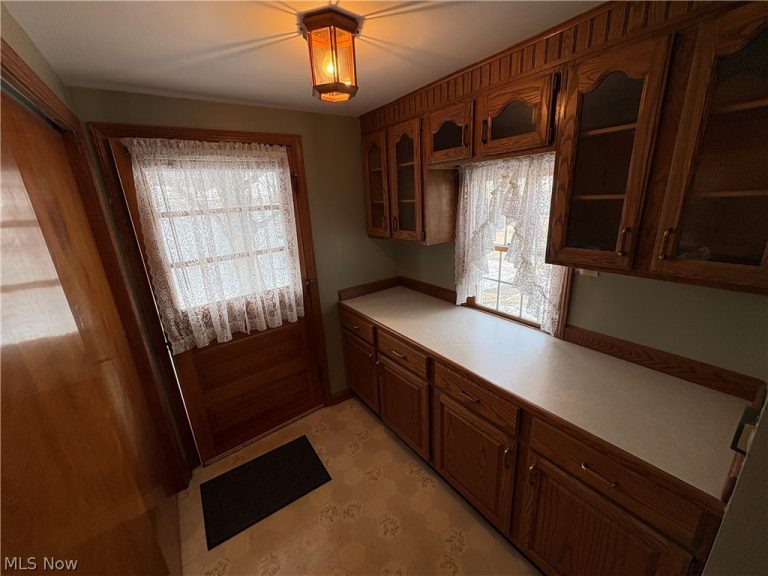 4217 Harrison Avenue, Canton, OH - Photo 8
