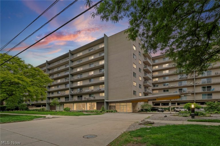 10301 Lake Avenue #325, Cleveland, OH, 44102