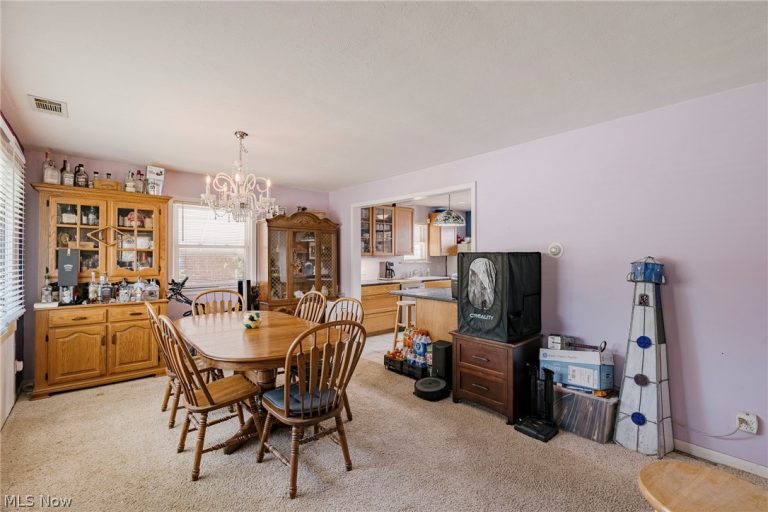 5363 Summit Road, Lyndhurst, OH - Photo 5