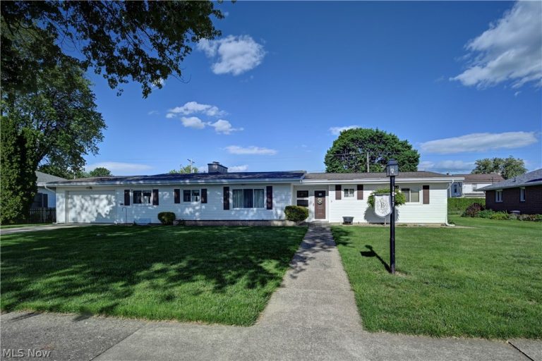 1017 Kaderly Street, New Philadelphia, OH - Photo 2