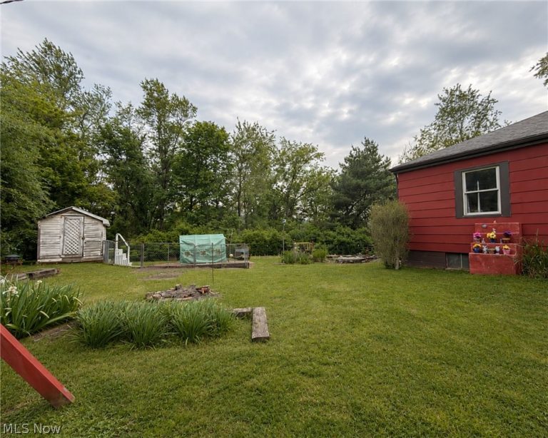 100 Point View, Weirton, WV - Photo 3