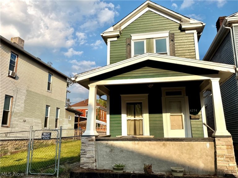 4254 Harrison Street, Bellaire, OH, 43906