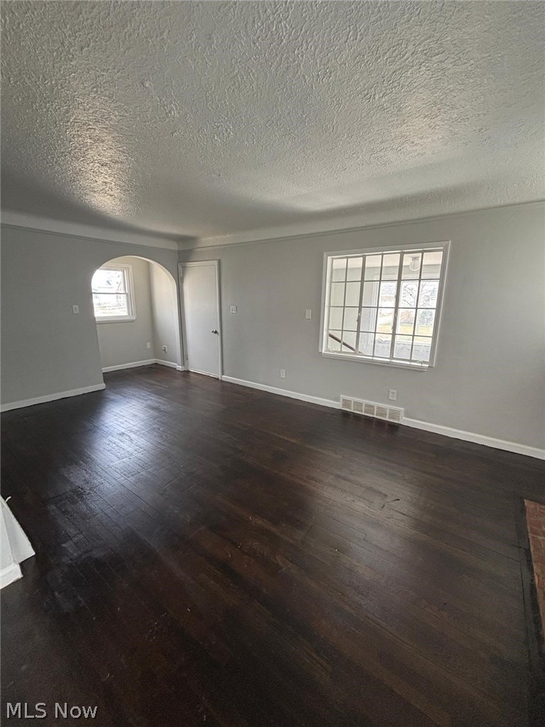 18603 Arrowhead Avenue, Cleveland, OH - Photo 6