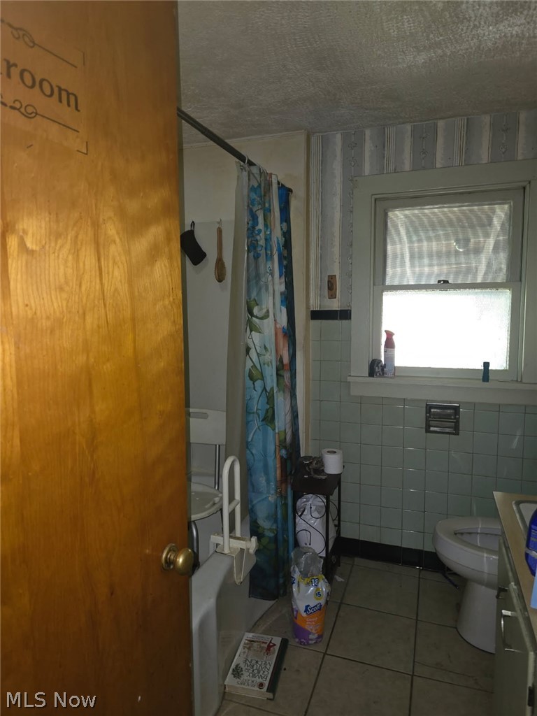355 Oregon Avenue, Sebring, OH - Photo 3