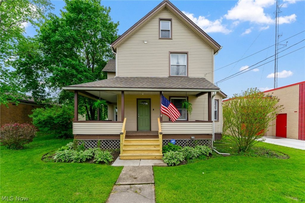 111 Liberty Street, Girard, OH