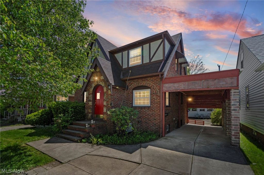 7411 Wooster, Parma, OH