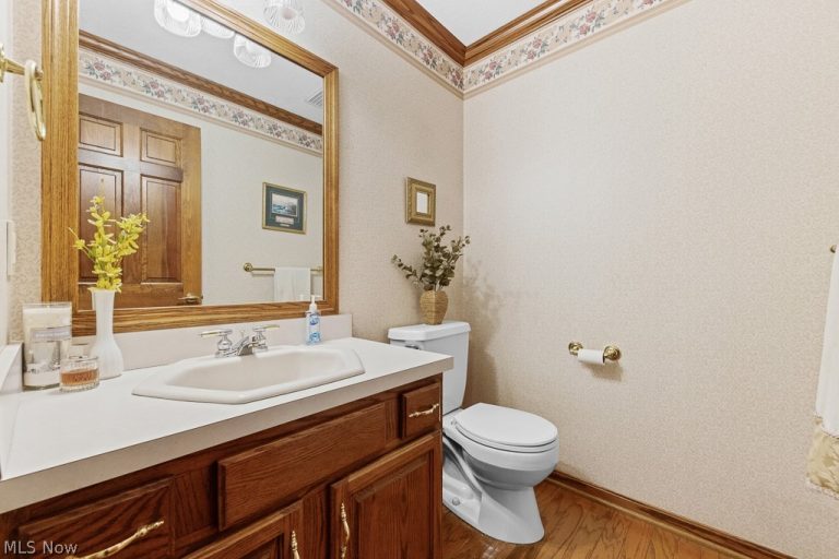 6962 Mapleridge Circle, Canton, OH - Photo 5