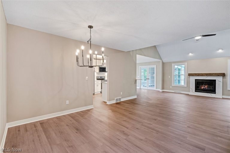 90 Lake Pointe Circle, Canfield, OH - Photo 8