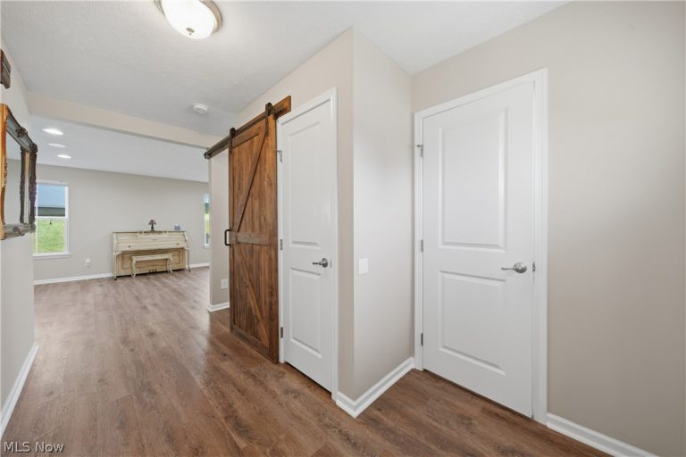 7185 Gauntlet Street, Massillon, OH - Photo 4