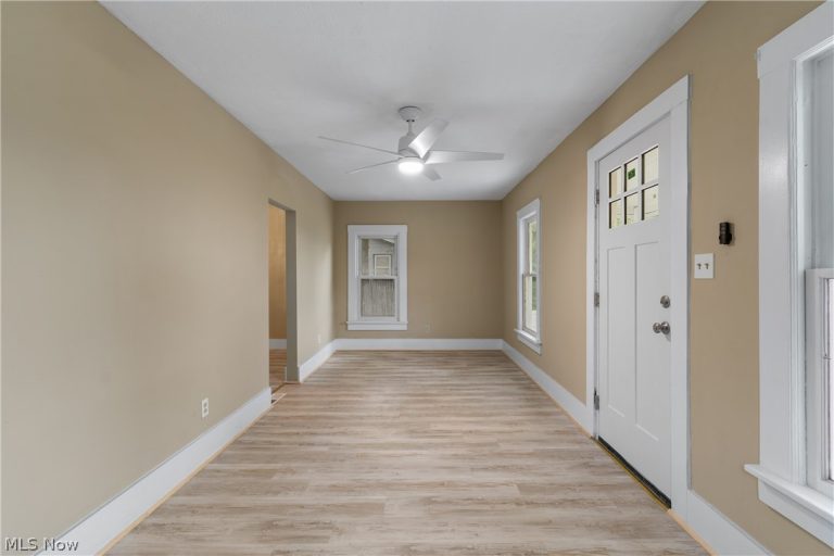 2371 Greensburg Road, Green, OH - Photo 4