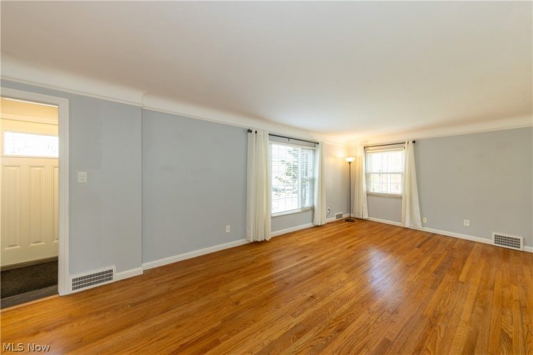 21130 Edgecliff Drive, Euclid, OH - Photo 3