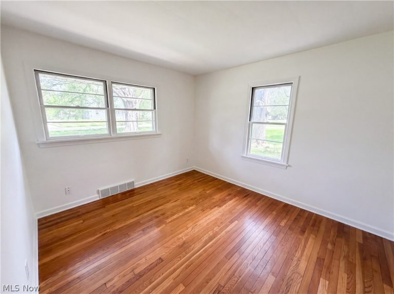 1064 Munroe Falls Kent Road, Kent, OH - Photo 4