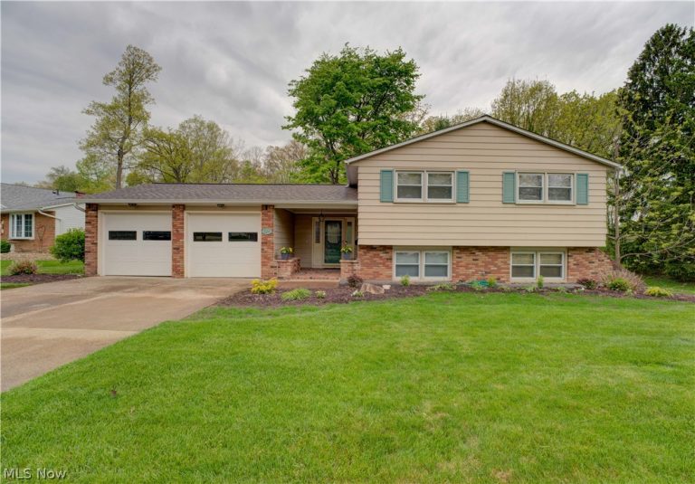 724 Strowbridge Drive, Huron, OH, 44839
