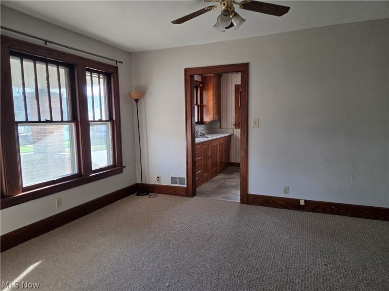 1512 Adams Street, Coshocton, OH - Photo 4