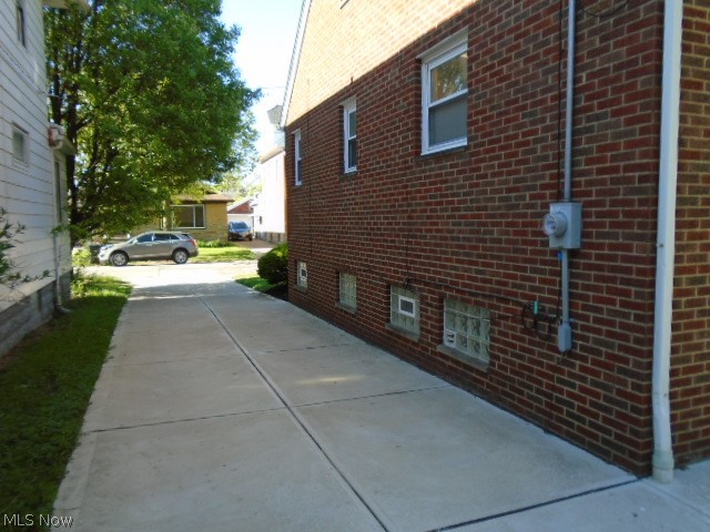 18909 Pawnee Avenue, Cleveland, OH - Photo 3