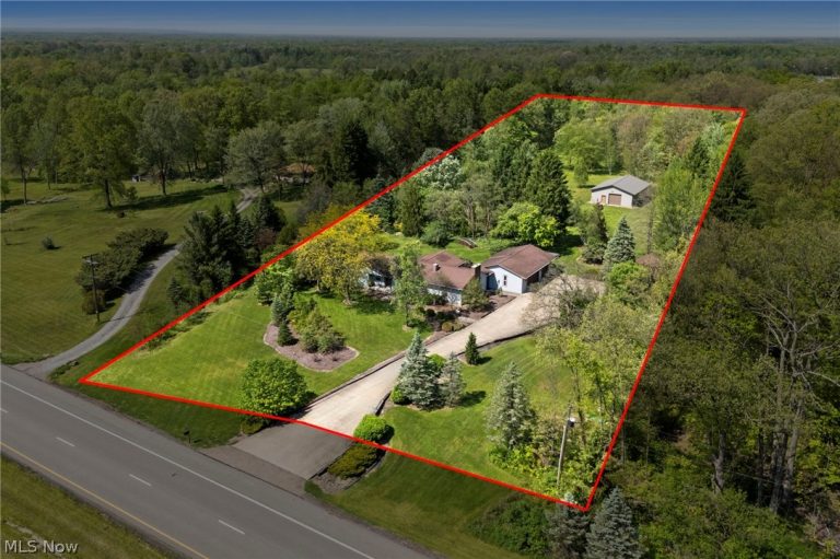 4676 Parkman Road, Southington, OH - Photo 3