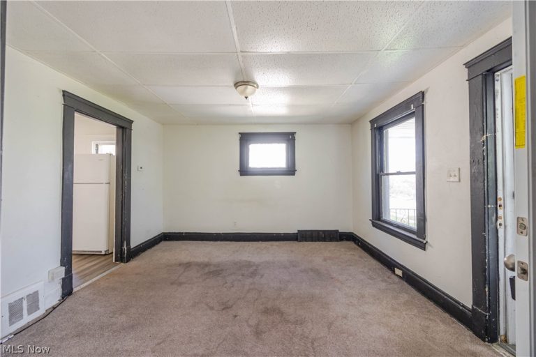 12322 Imperial Avenue, Cleveland, OH - Photo 5