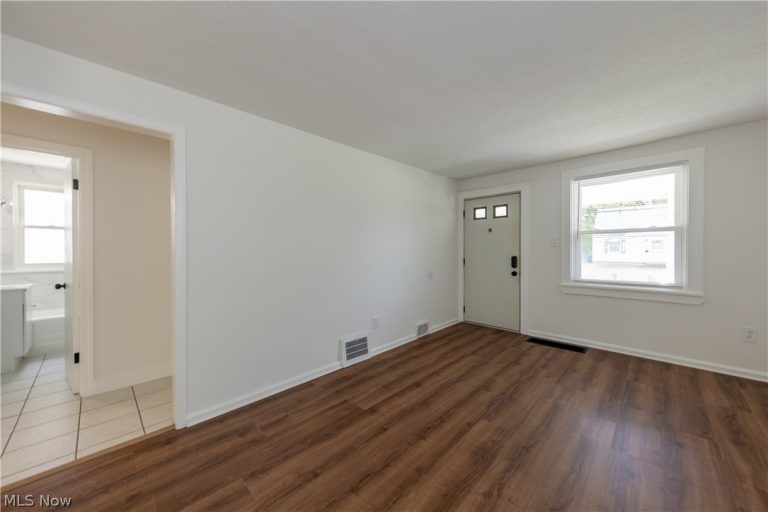 4688 173rd Street, Cleveland, OH - Photo 5