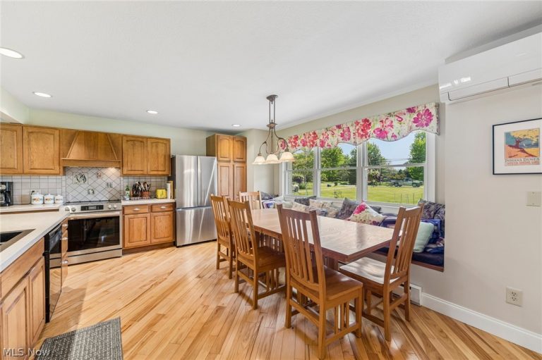 17342 Indian Hollow Road, Grafton, OH - Photo 4