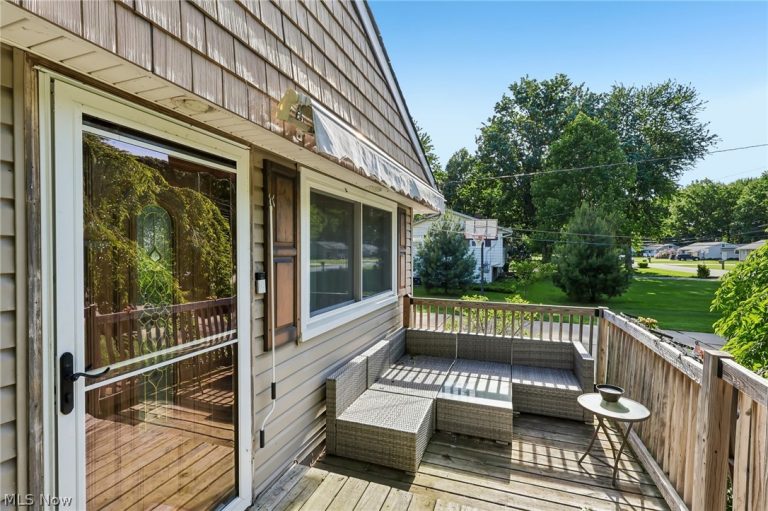 7436 Jeremy Avenue, Mentor, OH - Photo 2