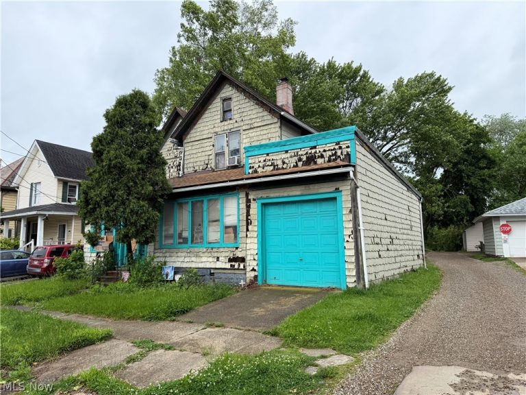 815 Amherst Road, Massillon, OH - Photo 3