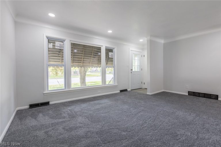 29307 Lake Shore Boulevard, Willowick, OH - Photo 5