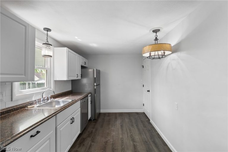 1514 37th Street, Canton, OH - Photo 6