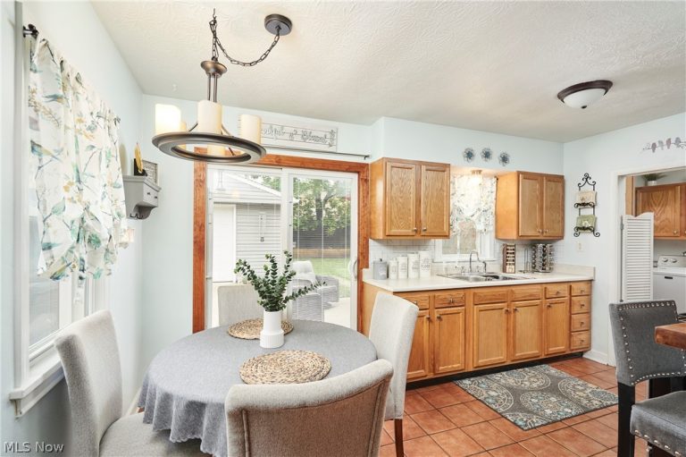 2526 Edgebrook Avenue, Akron, OH - Photo 4