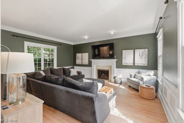 6598 Ebury Circle, Hudson, OH - Photo 6