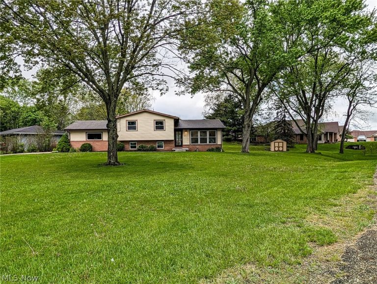 1101 Chaparrel Road, Hartville, OH, 44632