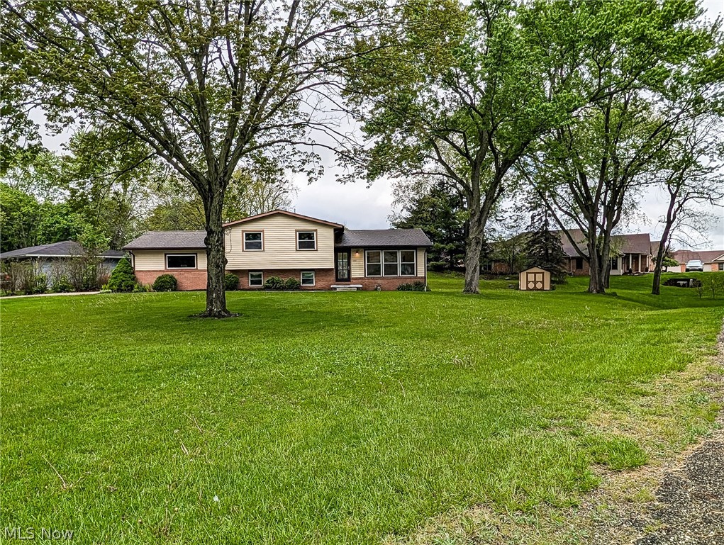 1101 Chaparrel Road, Hartville, OH
