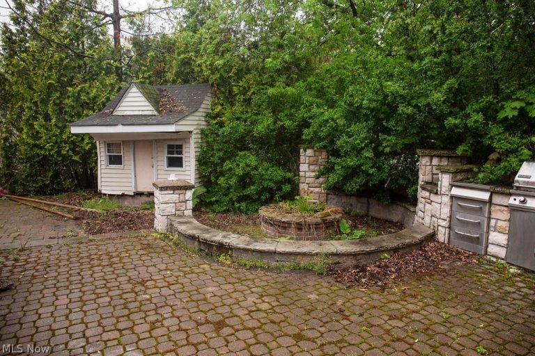 941 Owego Street, Painesville, OH - Photo 8