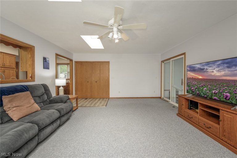 1190 Jeanie J Avenue, Akron, OH - Photo 4