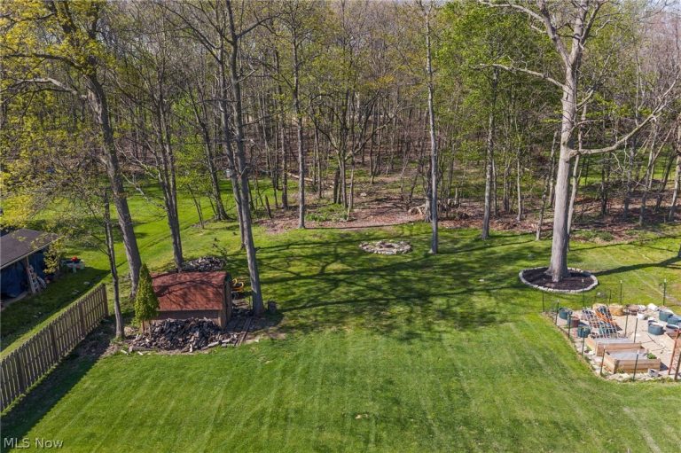 1791 Sprague Road, Seven Hills, OH - Photo 2