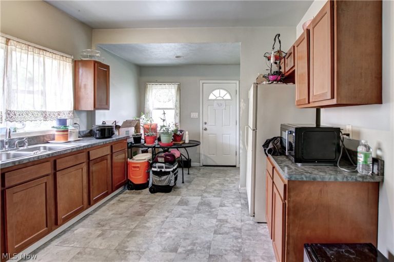 635 115th Street, Cleveland, OH - Photo 8