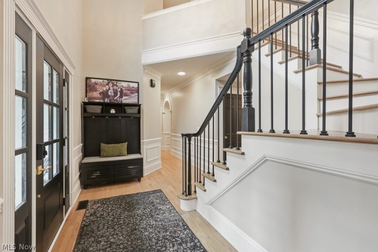 6598 Ebury Circle, Hudson, OH - Photo 5