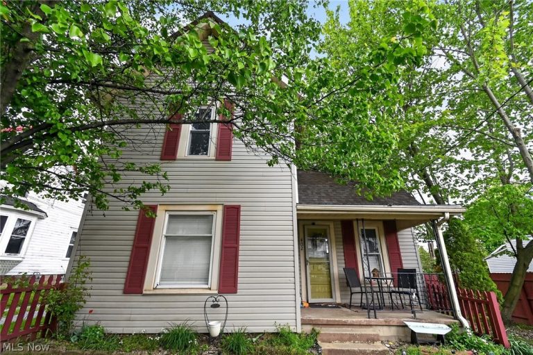 402 Vine Street, Ashland, OH, 44805