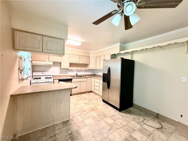 831 Kimberly Circle, Oberlin, OH - Photo 3