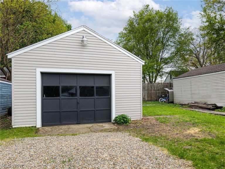 532 Washington Avenue, Barberton, OH - Photo 4