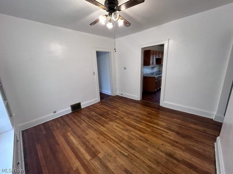 3407 Altamont Avenue #2nd Floor, Cleveland Heights, OH - Photo 5