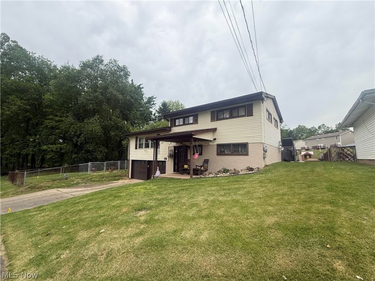 2417 Valley Road, Parkersburg, WV, 26101