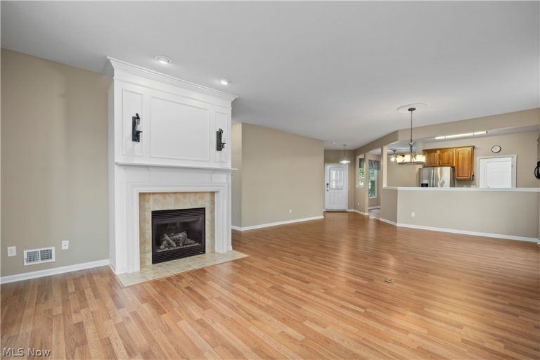 9428 Drury Way, North Ridgeville, OH - Photo 5