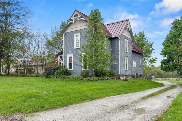 323 Seville Road, Wadsworth, OH - Photo 3